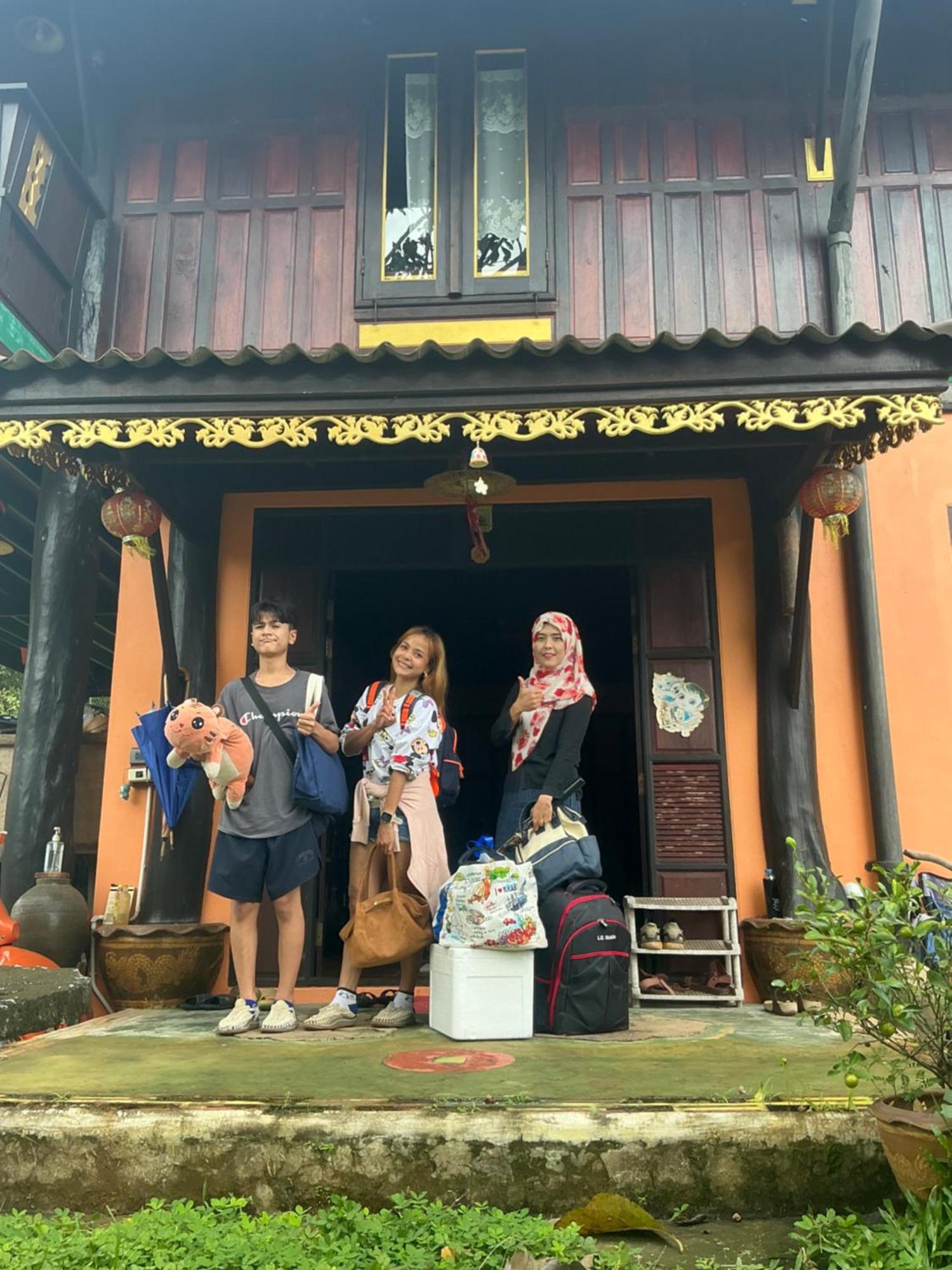 โฮมสเตย์บ้านนายสิงโตเขาคูหา Ban Khu Ha Nai Екстериор снимка